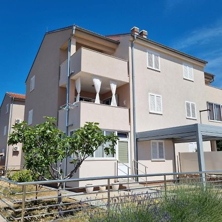 Apartman Marija Biograd Na Moru Bagian luar foto