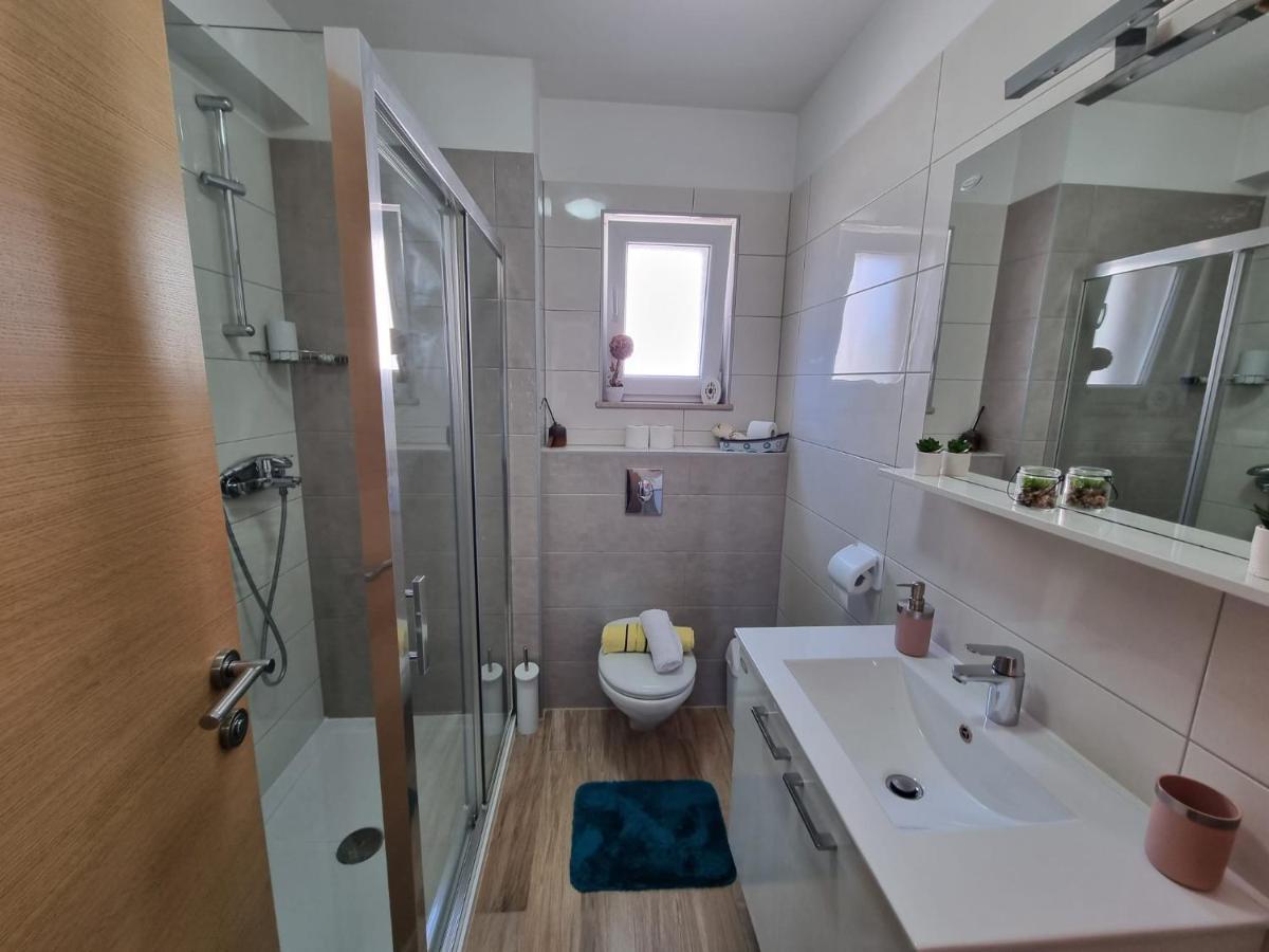 Apartman Marija Biograd Na Moru Bagian luar foto