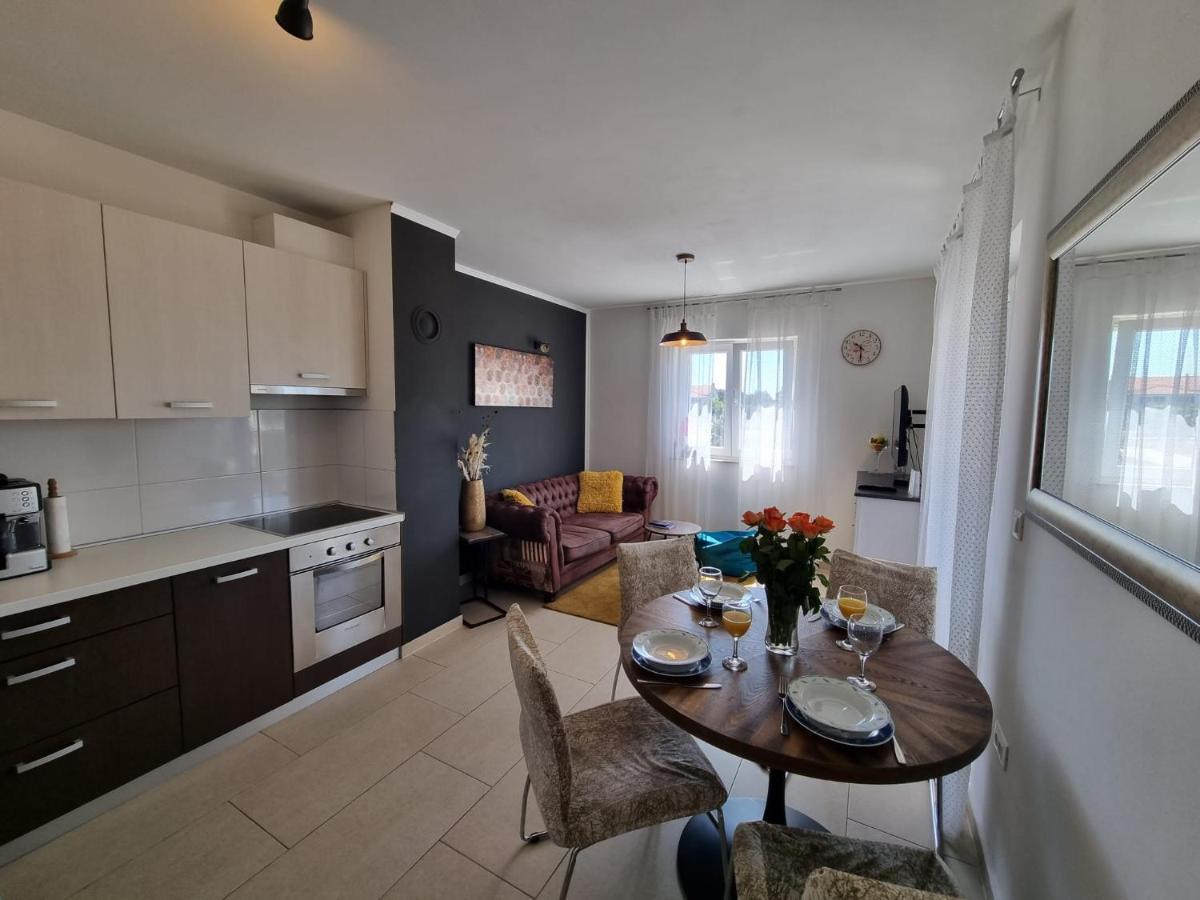 Apartman Marija Biograd Na Moru Bagian luar foto